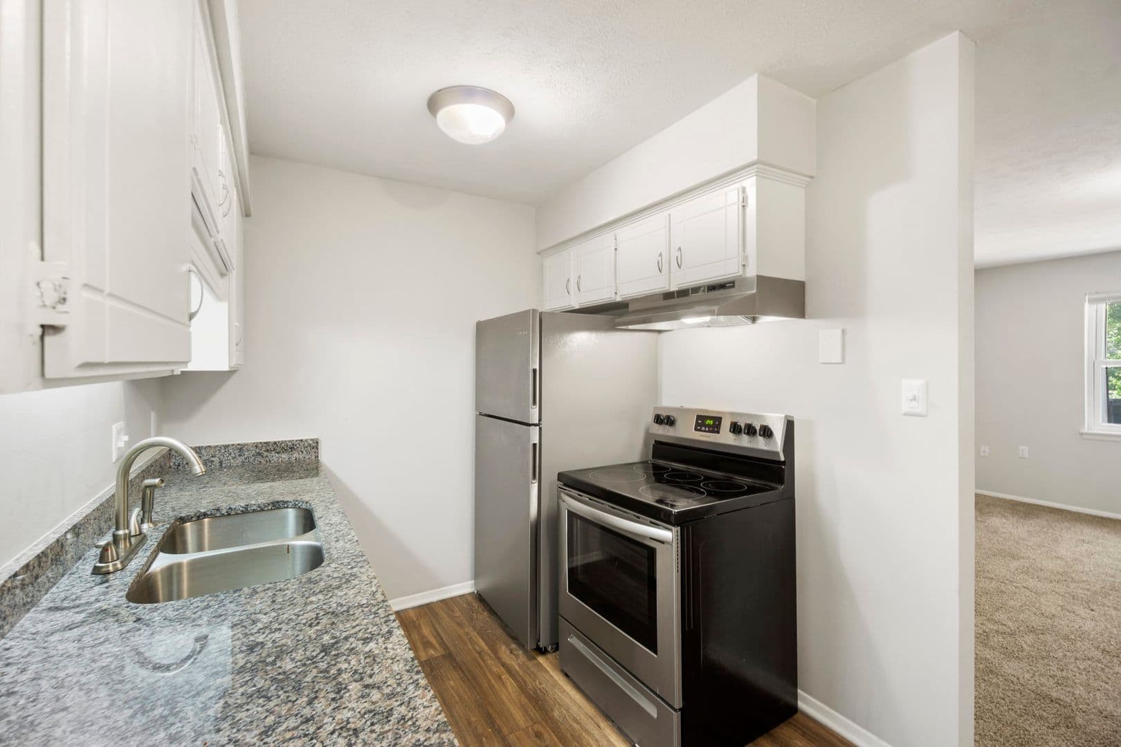 Greenville Apartment: 211 Batesview Dr.