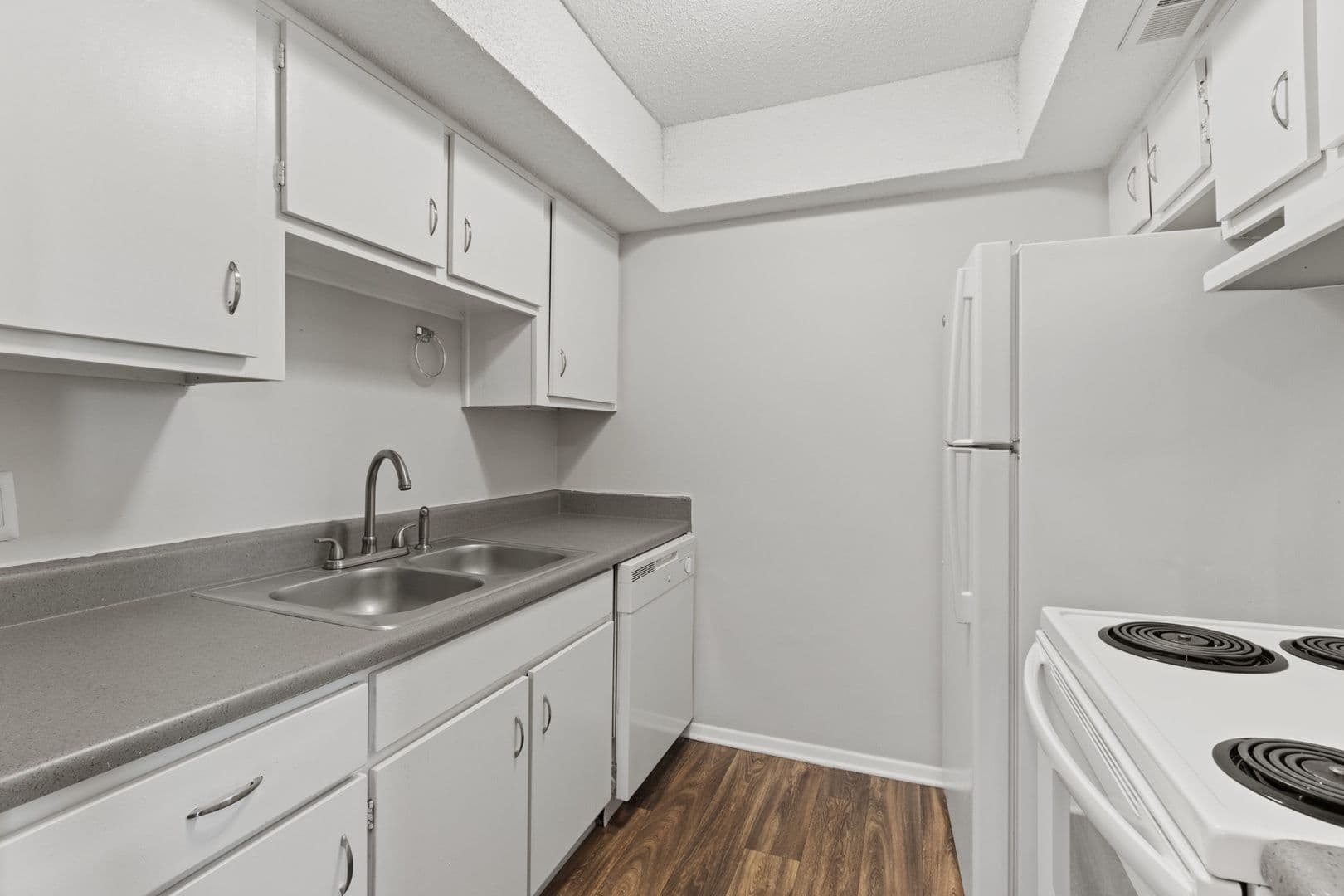 Greenville Apartment: 2413 Wade Hampton Blvd.