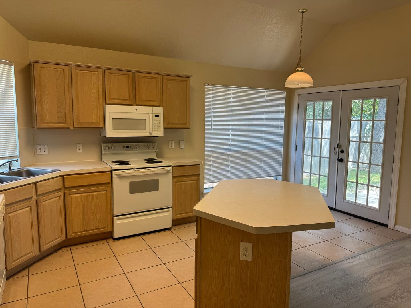 SCHERTZ House: 2520 CRESTED HEIGHTS