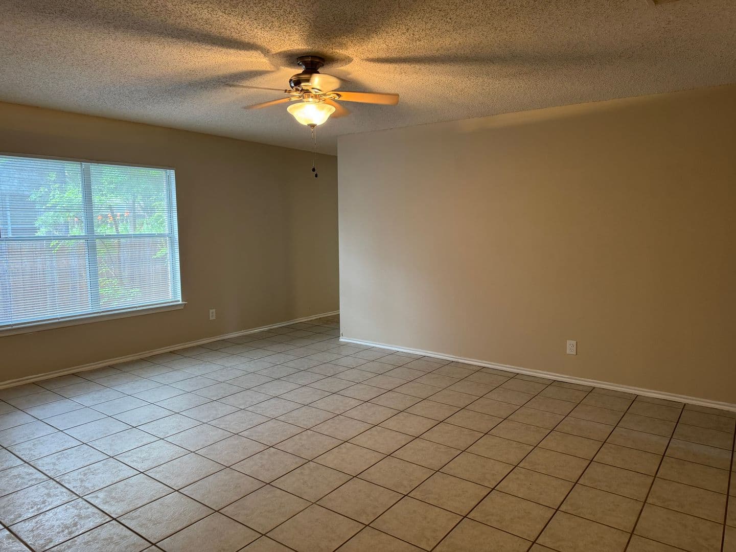 CONVERSE House: 8003 CHESTNUT MANOR DRIVE