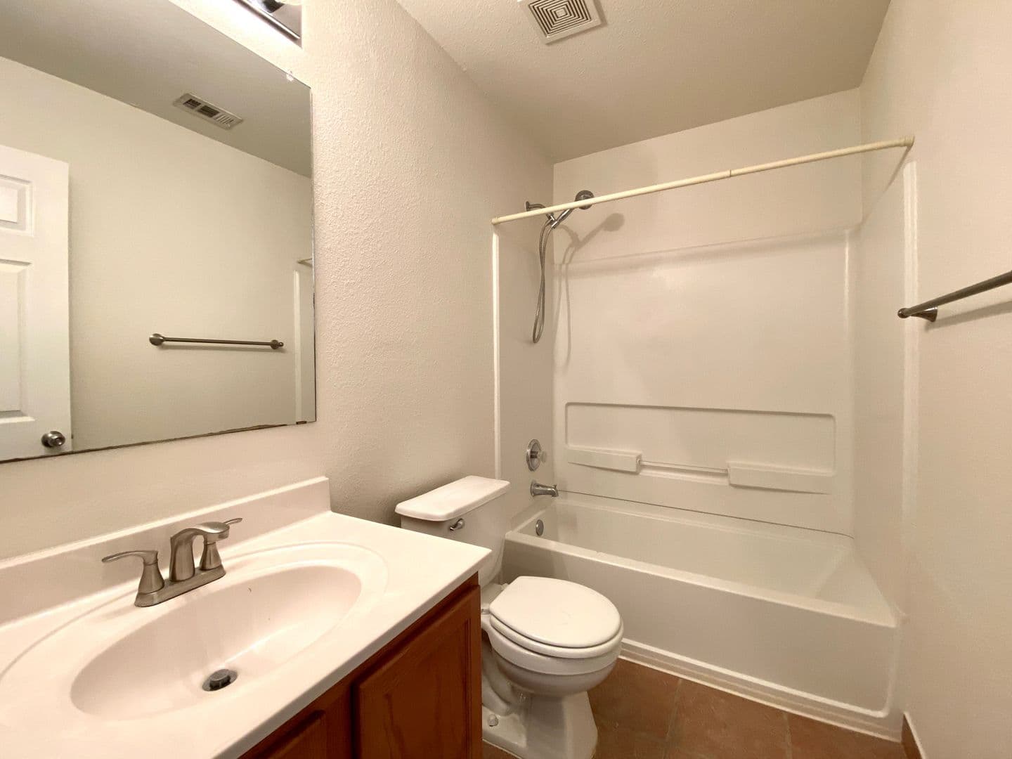 SELMA House: 16511 CABALLO VALLEY