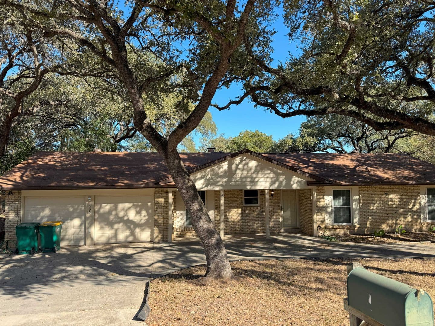 UNIVERSAL CITY House: 1256 CIBOLO TRAIL