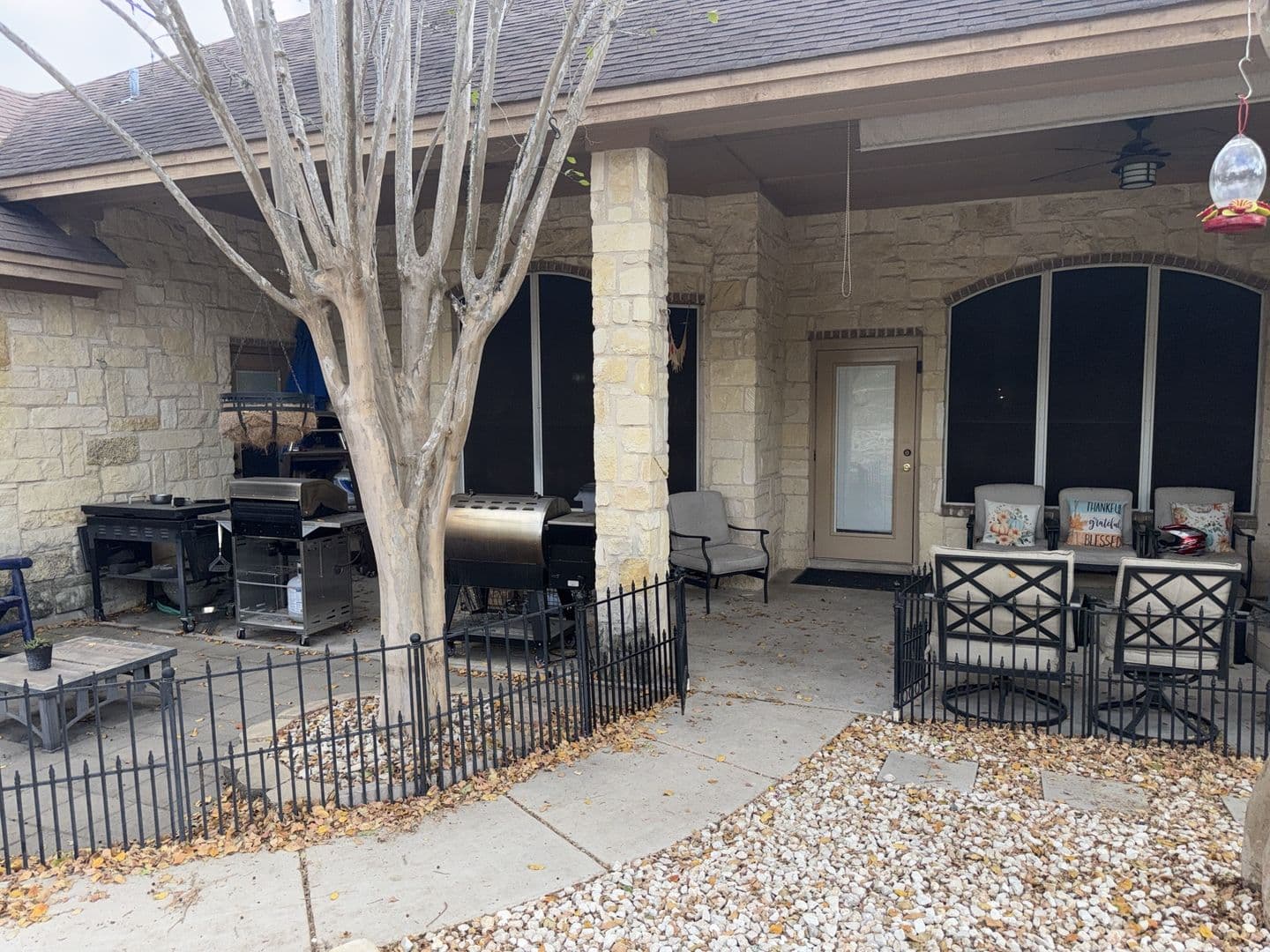 LA VERNIA House: 169 VINTAGE RANCH CIRCLE