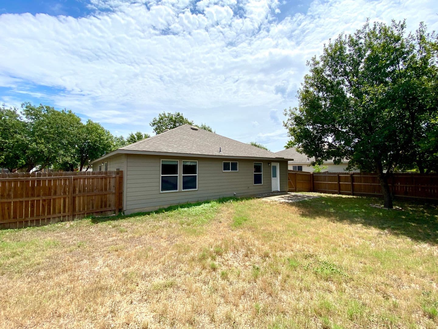 SELMA House: 16511 CABALLO VALLEY