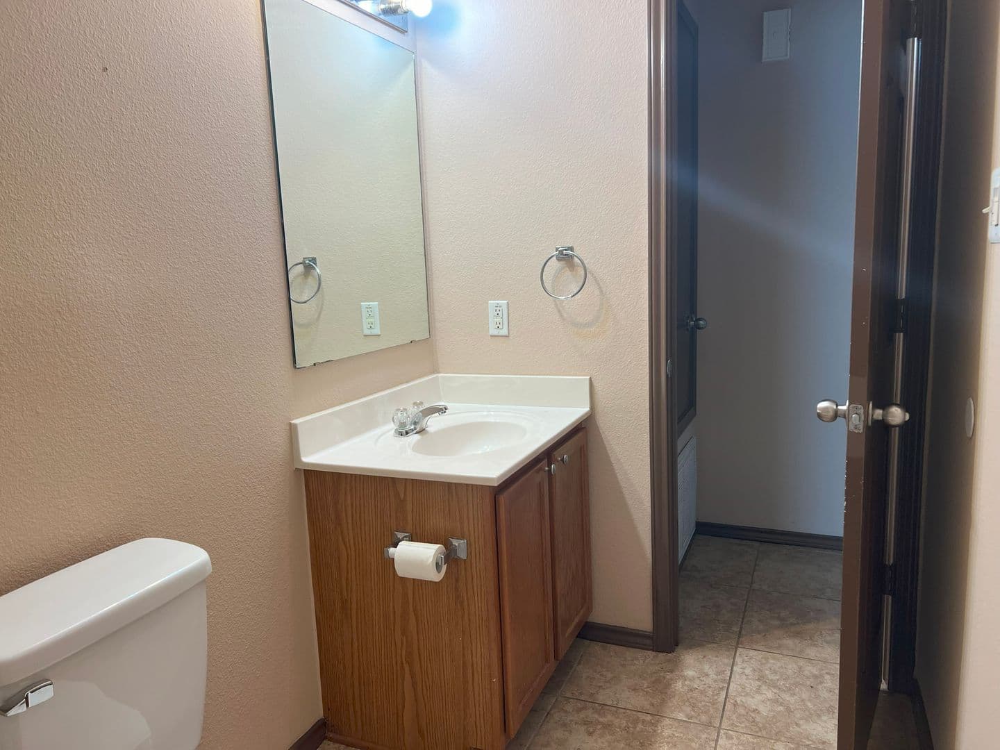CIBOLO House: 104 BRIAR ST