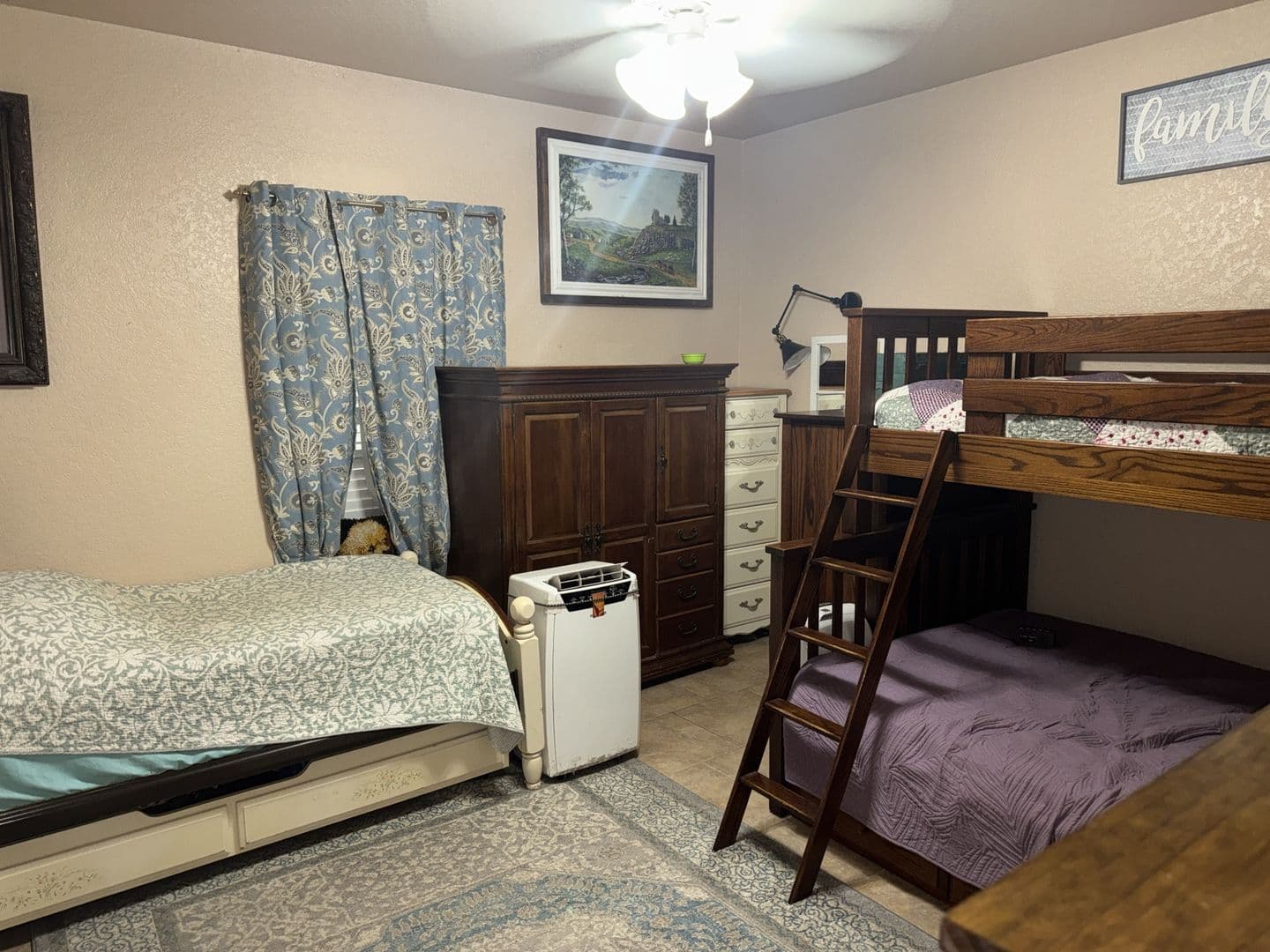 LA VERNIA House: 169 VINTAGE RANCH CIRCLE