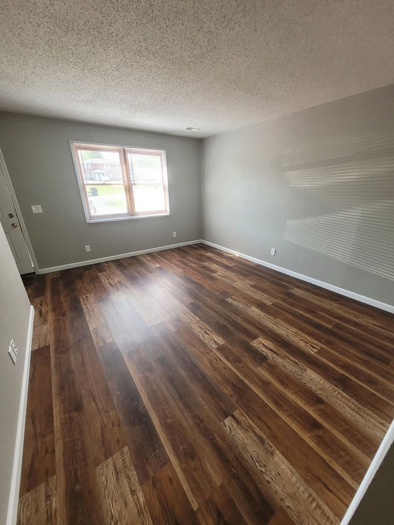 Desloge Apartment: 720 Monroe Street Unit C1