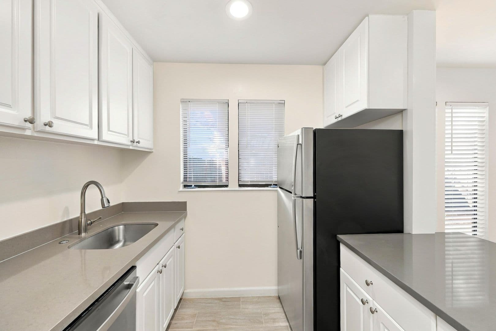 Walnut Creek Apartment: 1980 Desert Circle