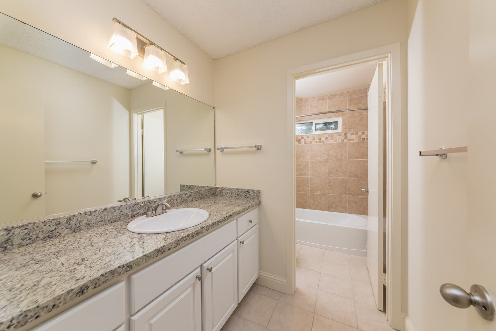 Pleasant Hill Apartment: 630 Tempe Ct