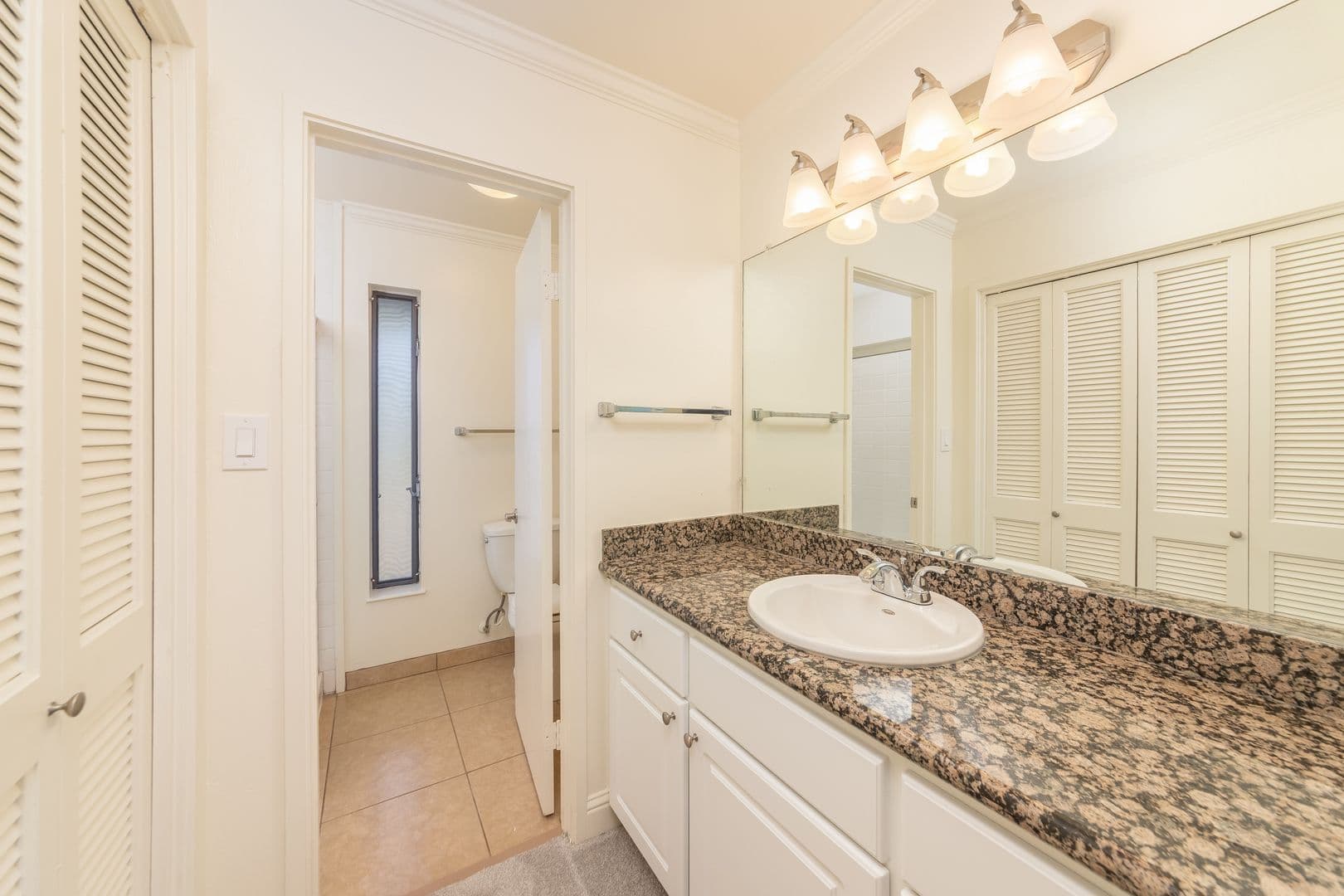 Walnut Creek Apartment: 1980 Desert Circle