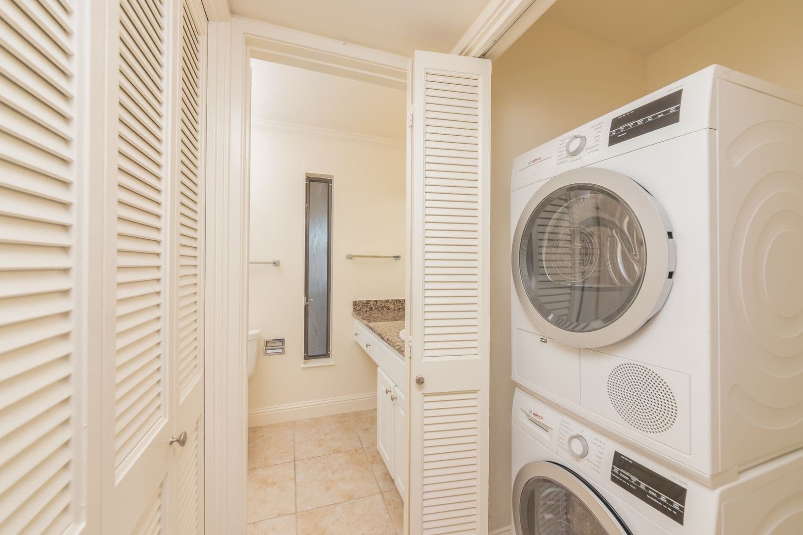Walnut Creek Apartment: 1980 Desert Circle