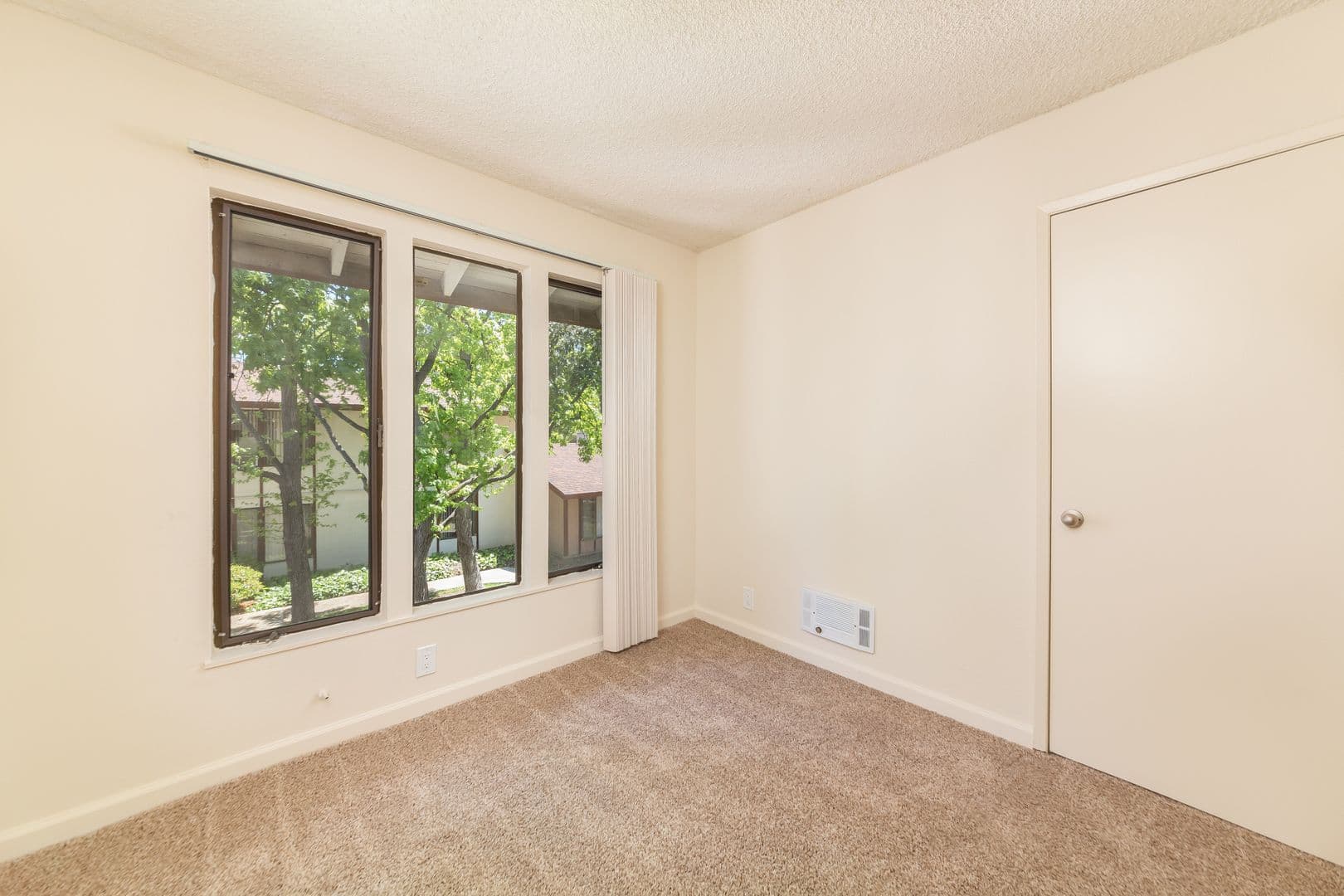 Pleasant Hill Apartment: 630 Tempe Ct