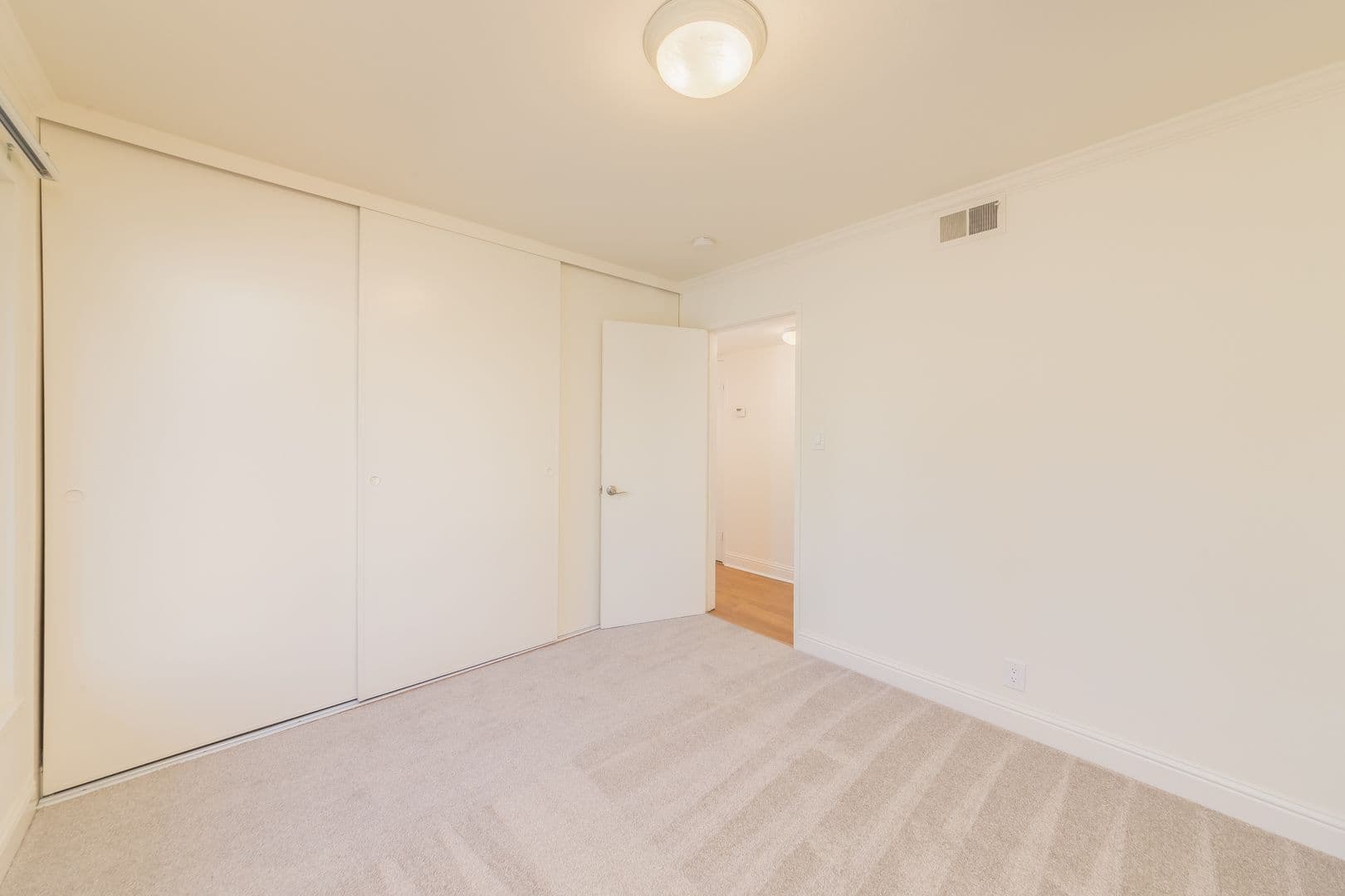 Walnut Creek Apartment: 1980 Desert Circle