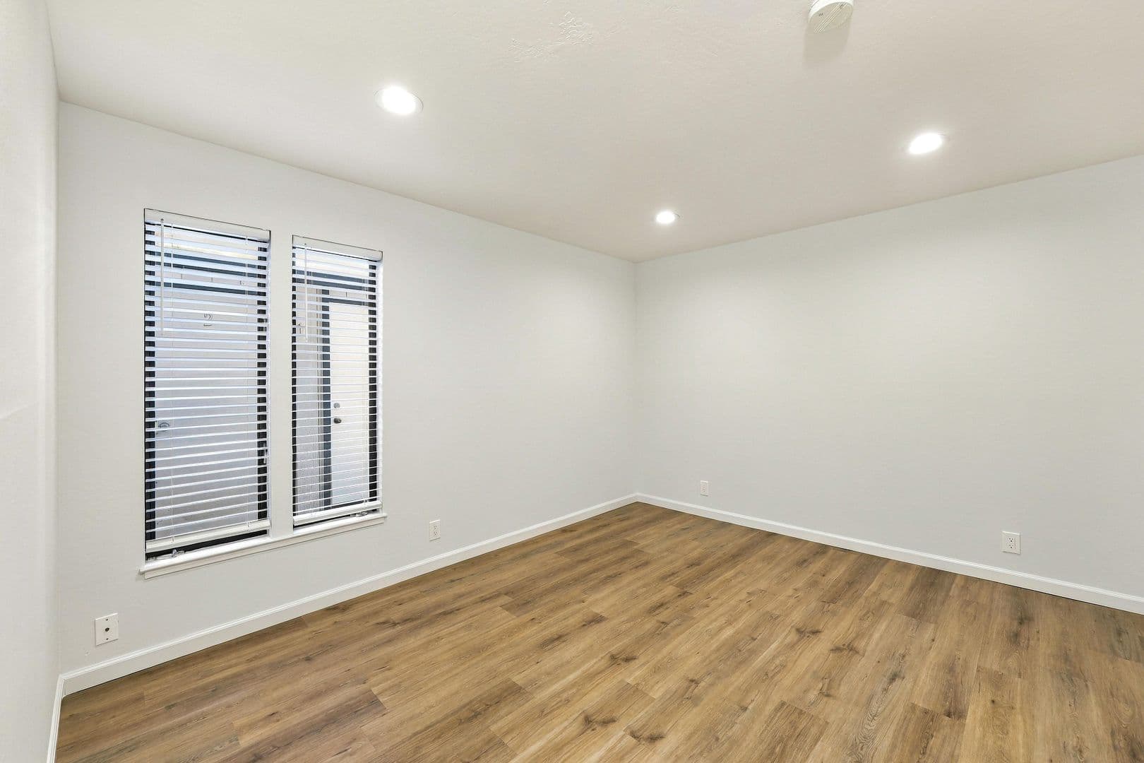 Walnut Creek Apartment: 1980 Desert Circle