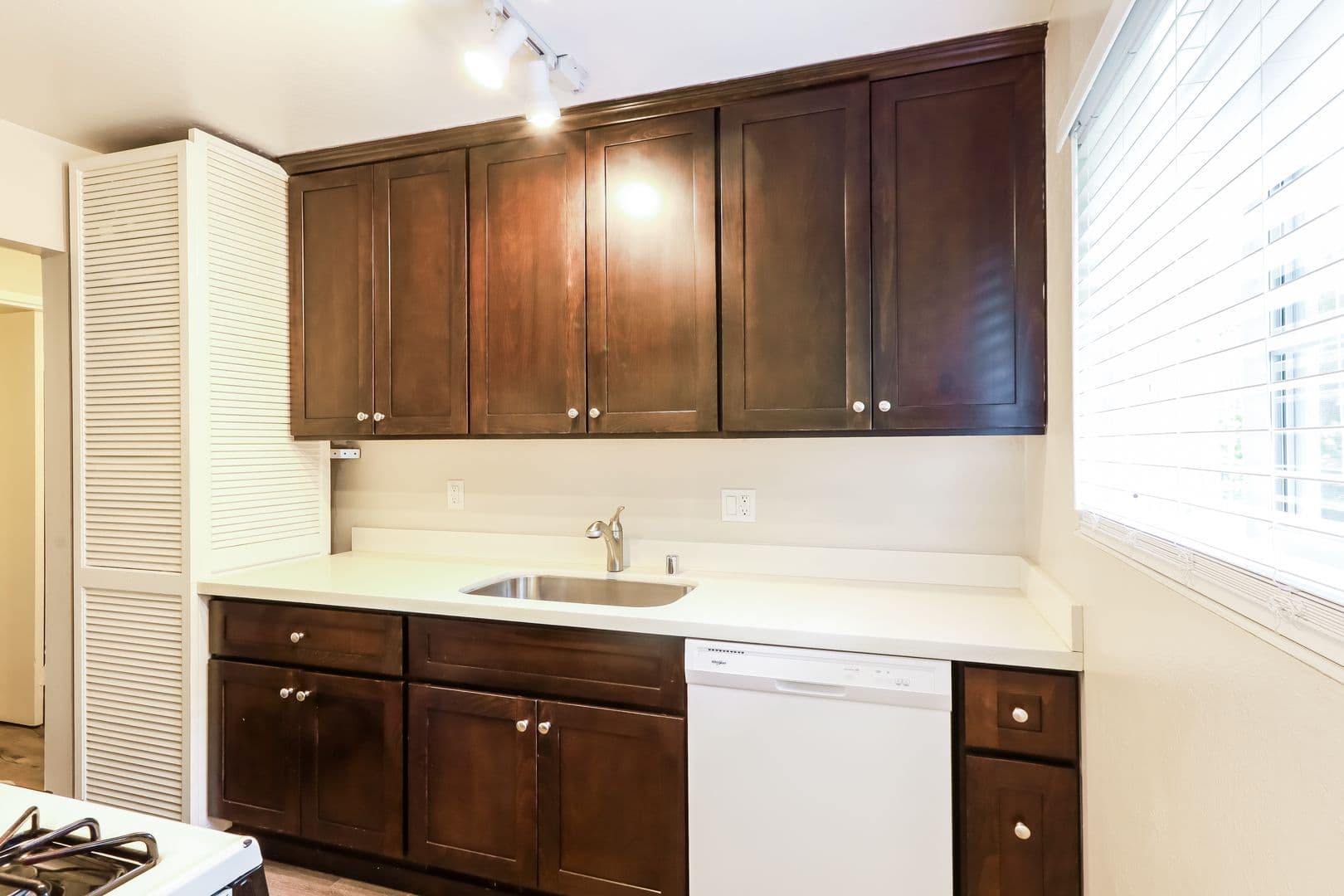Walnut Creek Apartment: 1185 Lincoln Avenue