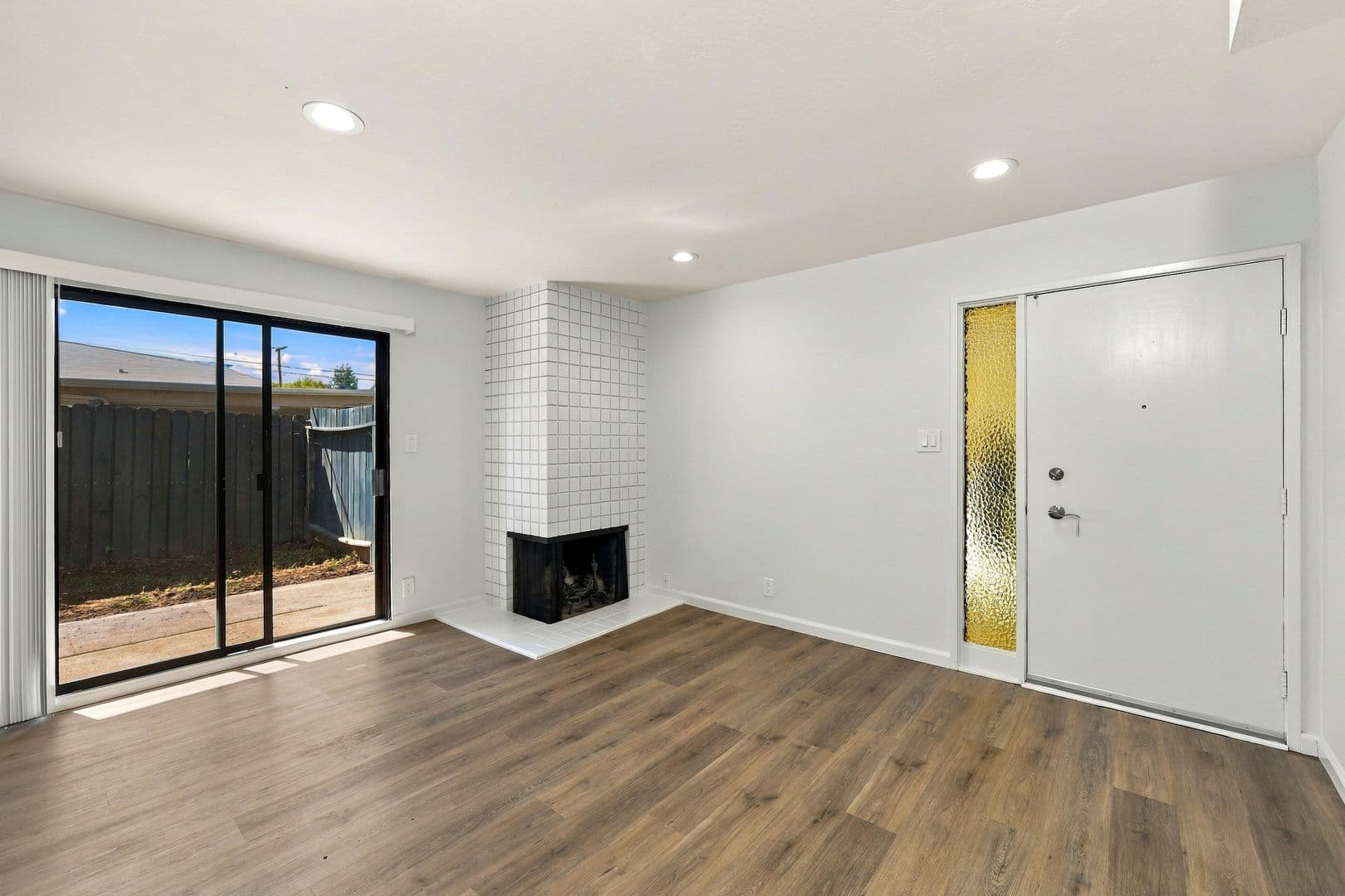 Walnut Creek Apartment: 1980 Desert Circle