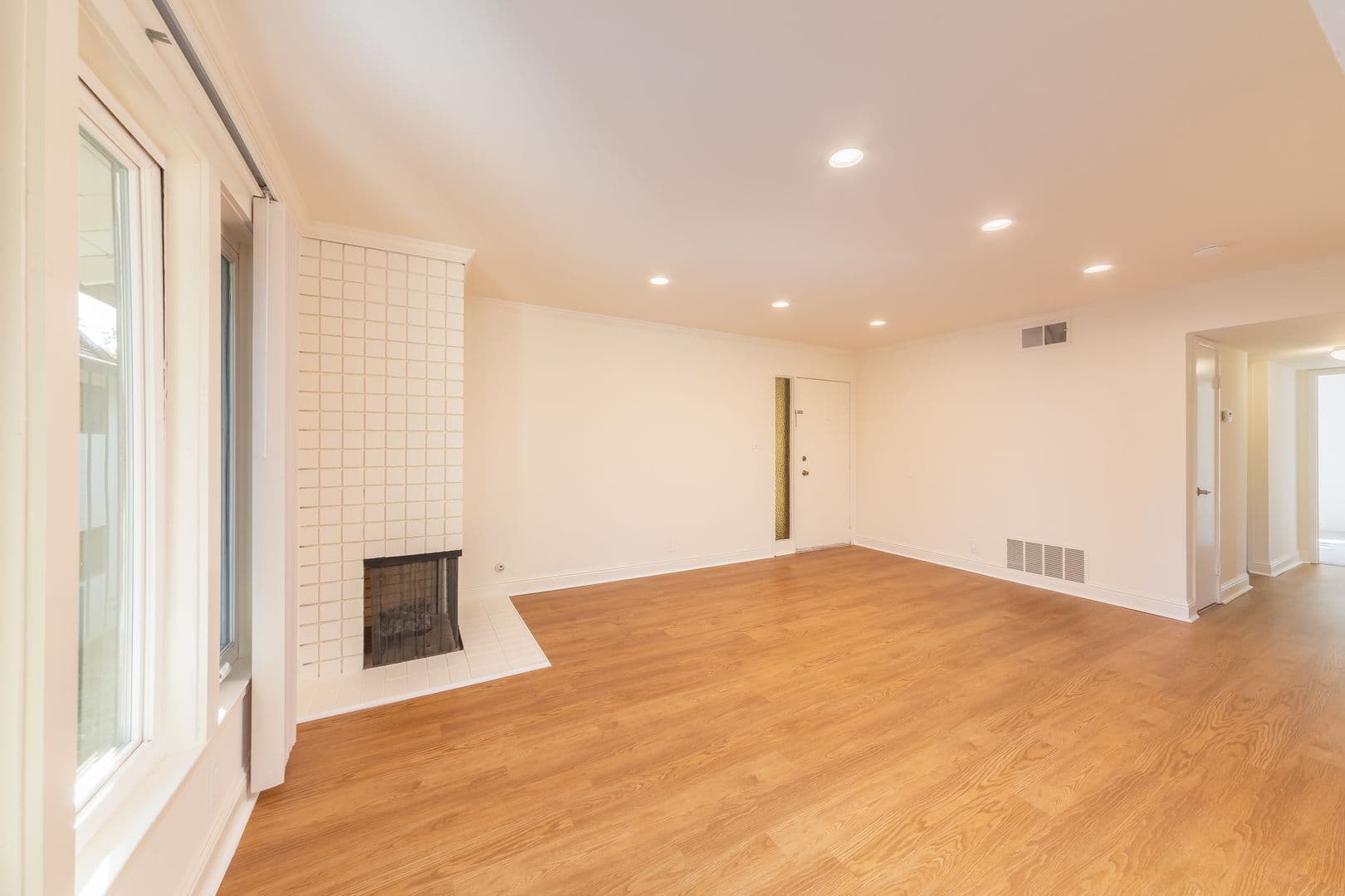 Walnut Creek Apartment: 1980 Desert Circle