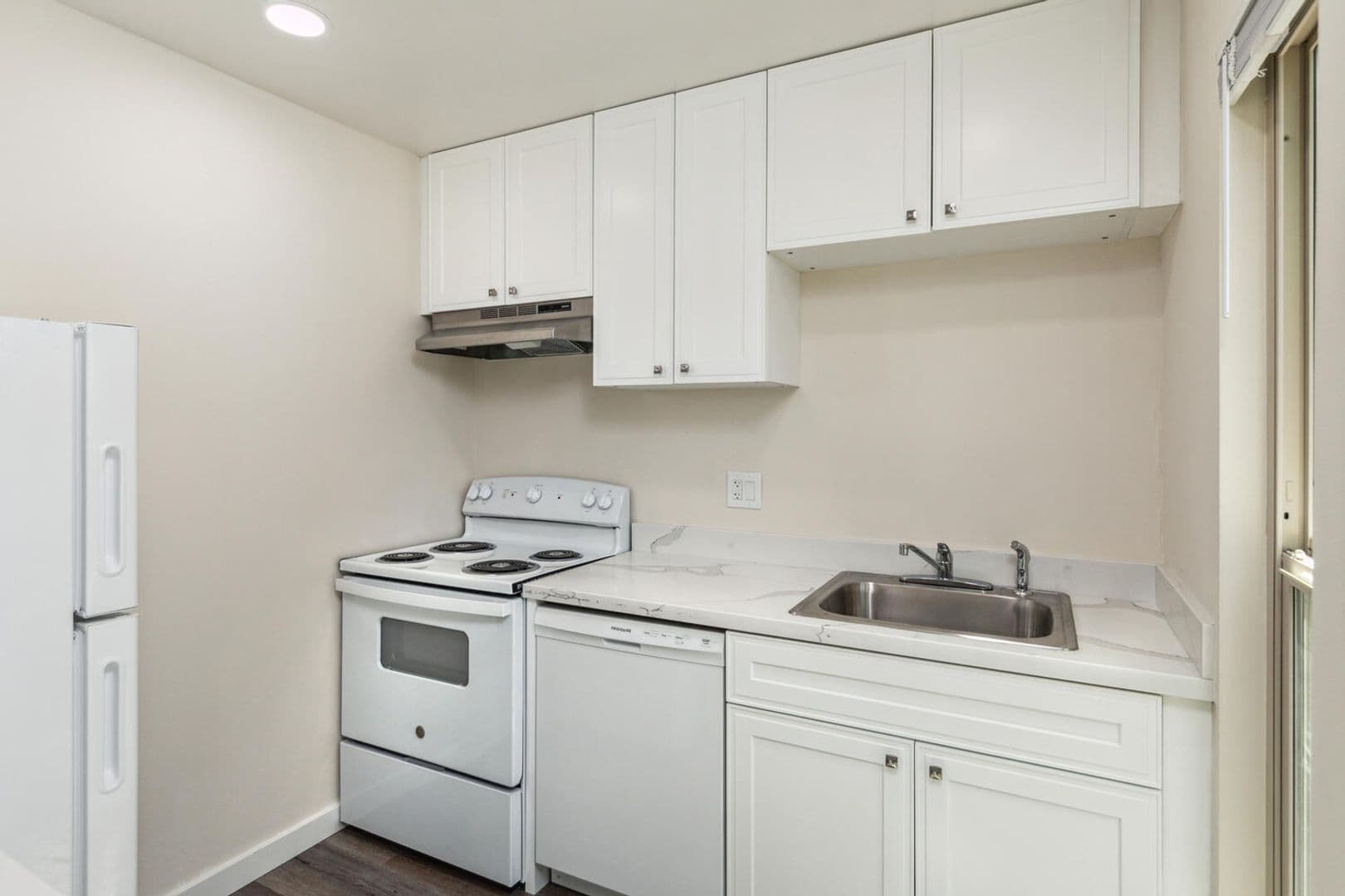 Pleasant Hill Apartment: 630 Tempe Ct