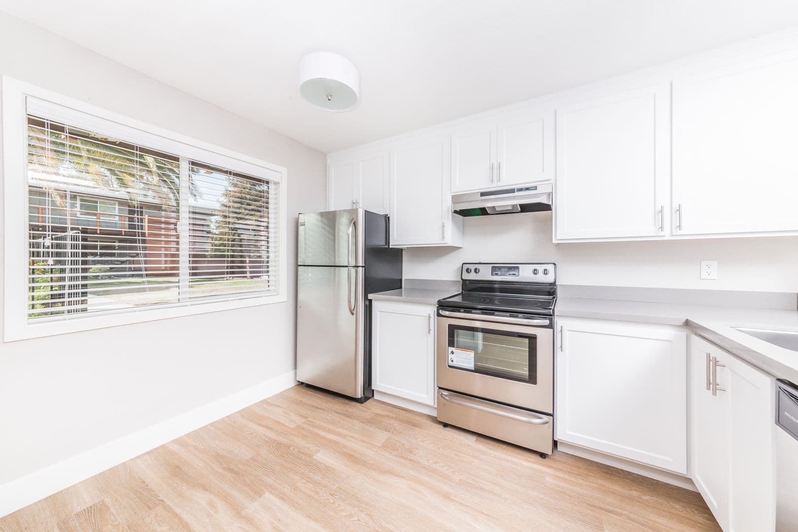 Pleasant Hill Apartment: 85 Santa Barbara Road