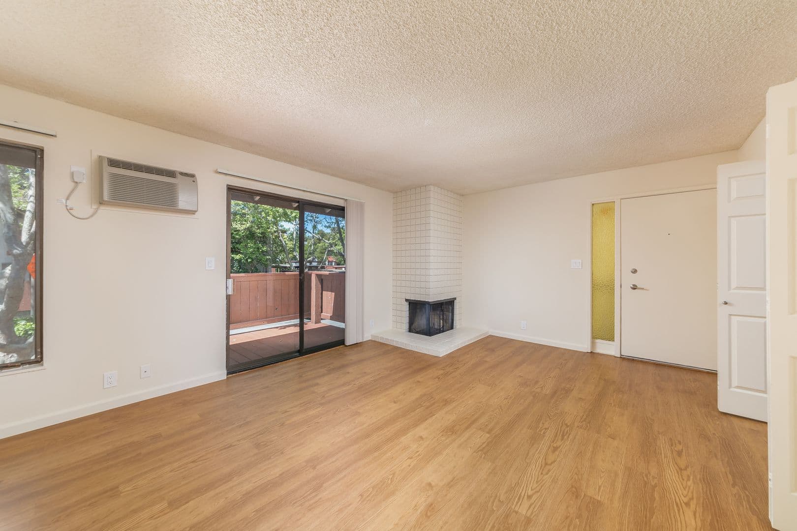 Pleasant Hill Apartment: 630 Tempe Ct