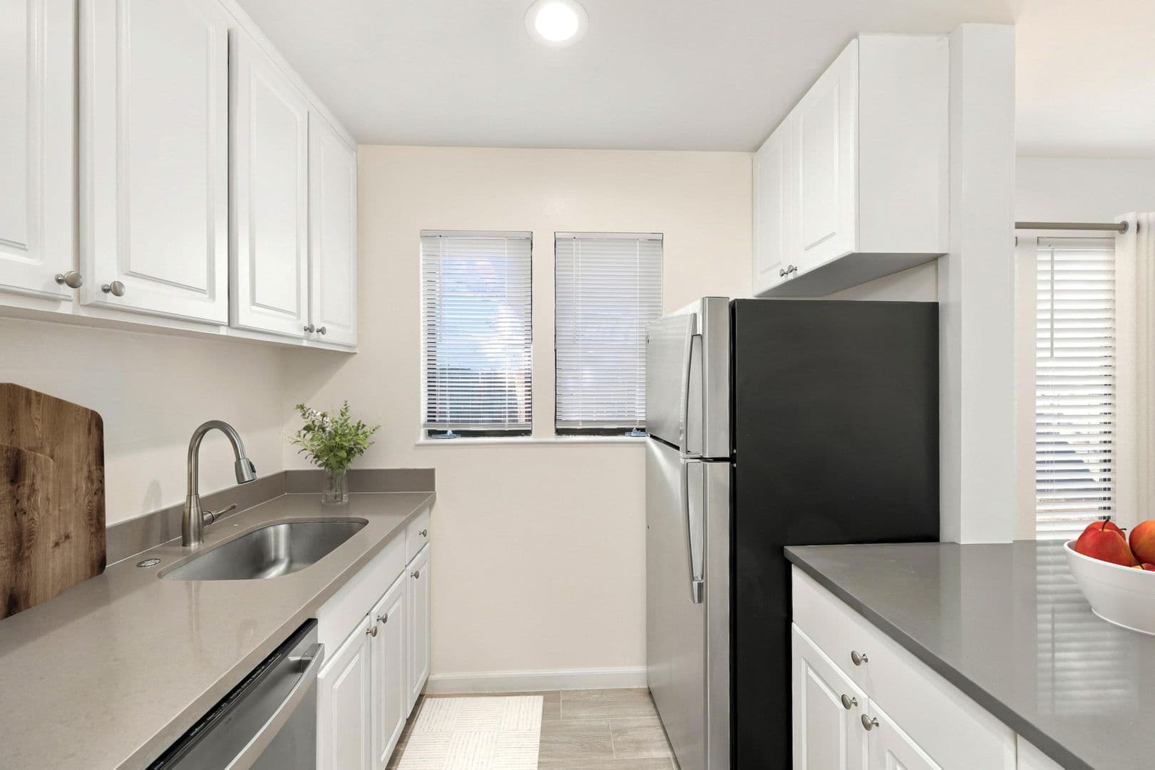 Walnut Creek Apartment: 1980 Desert Circle