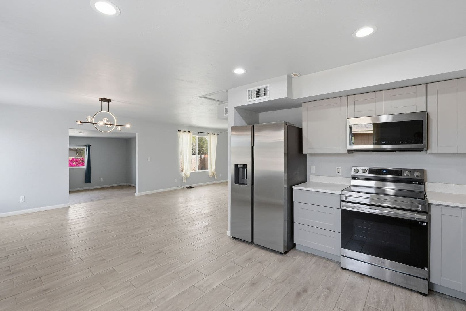 Tucson House: 3455 S Magda Avenue