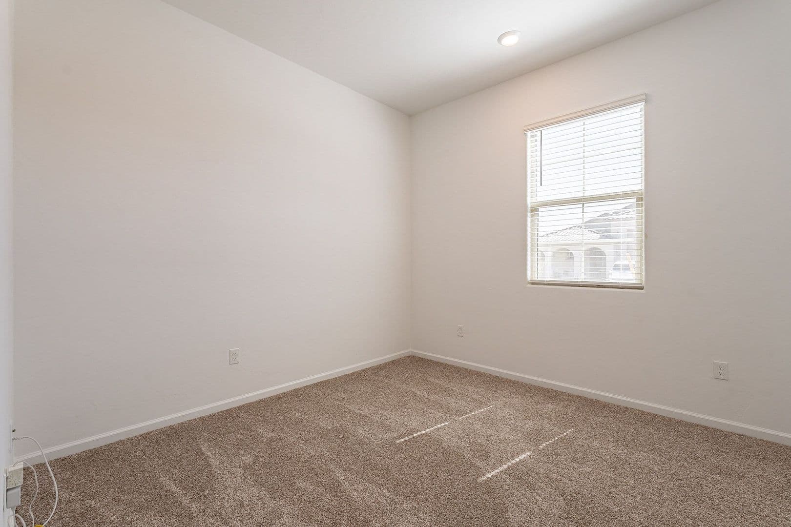 Marana House: 12442 N Appling Ave