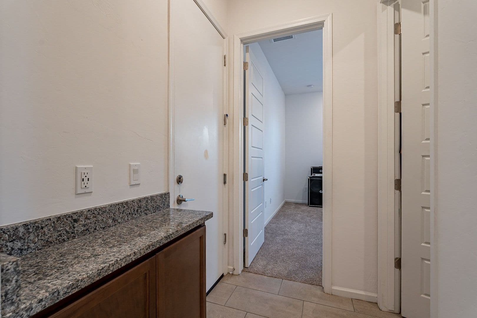 Marana House: 12442 N Appling Ave