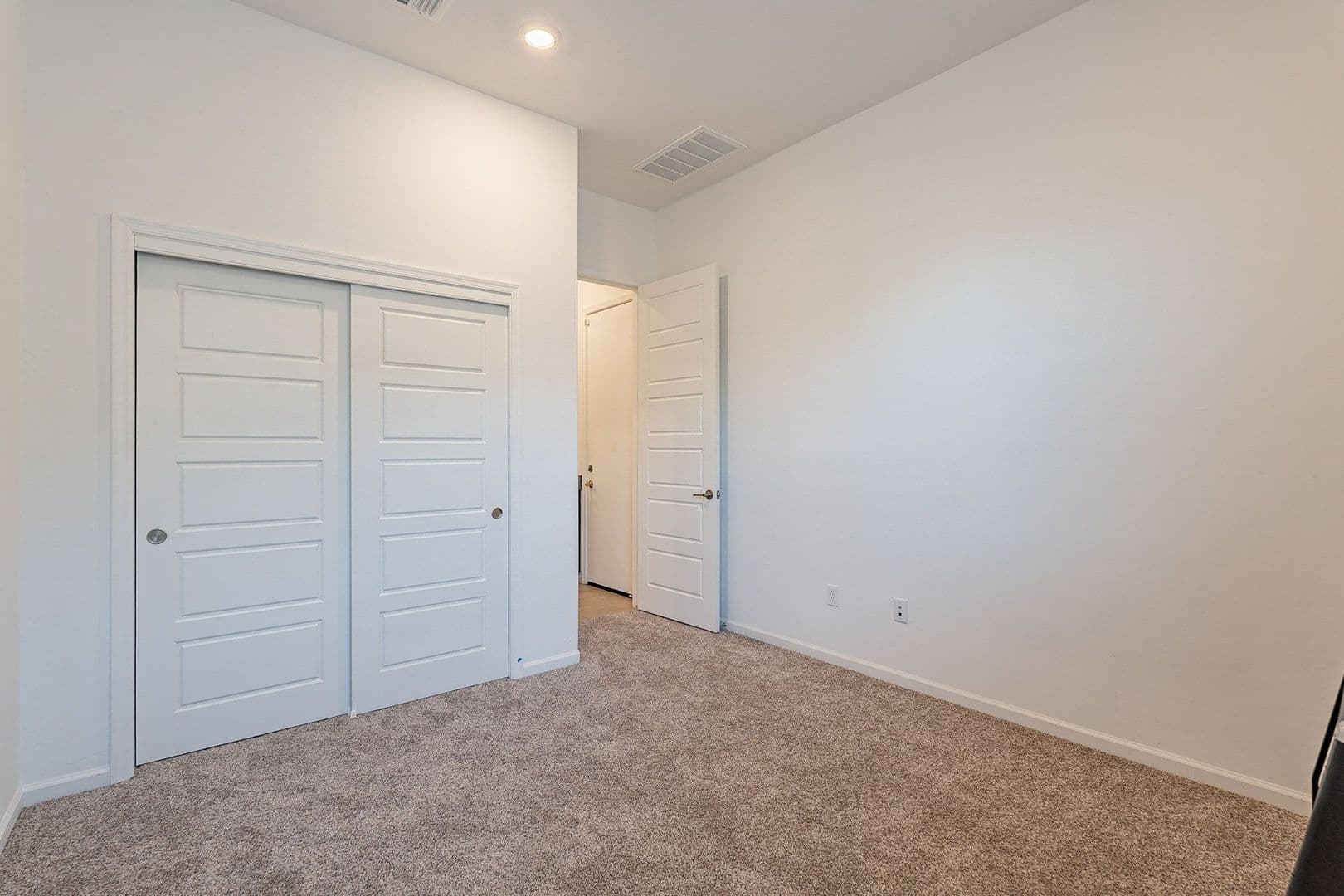 Marana House: 12442 N Appling Ave