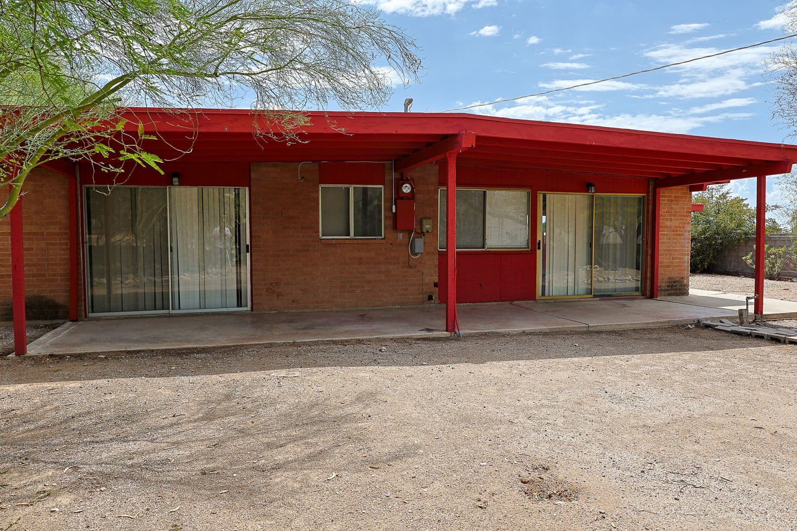Tucson House: 618 N Medford Dr.