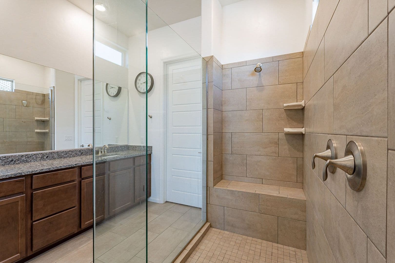 Marana House: 12442 N Appling Ave
