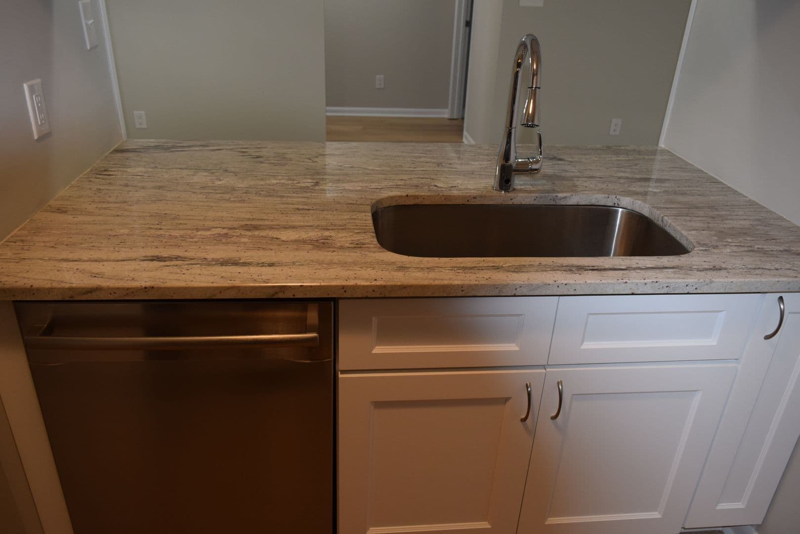 Fayetteville Condo: 668 Bartons Landing APT 4