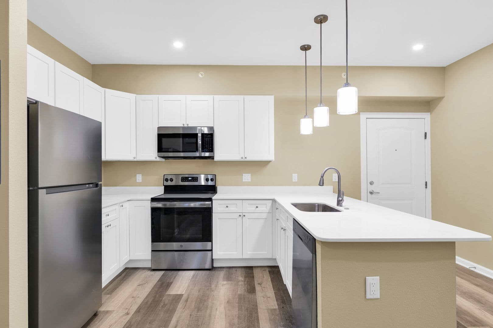 Champaign Apartment: 2002 West Bradley Avenue