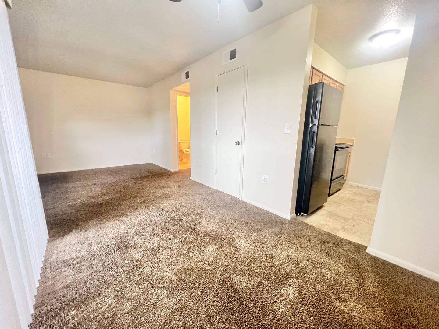 Albuquerque Apartment: 4601 Carlisle Blvd NE