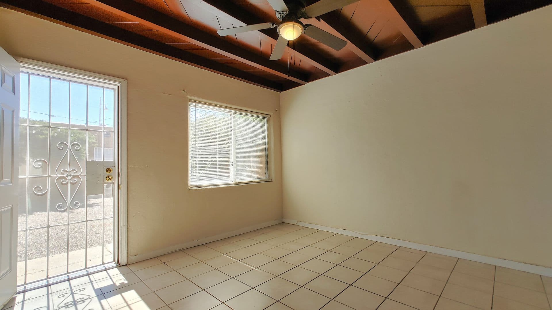 Albuquerque Apartment: 4223 Central Ave NE