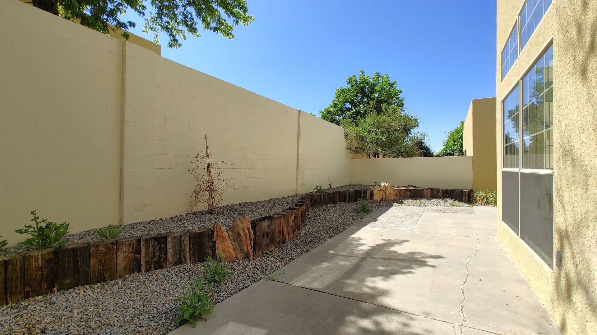 Albuquerque House: 7916 Woodwind Dr NE