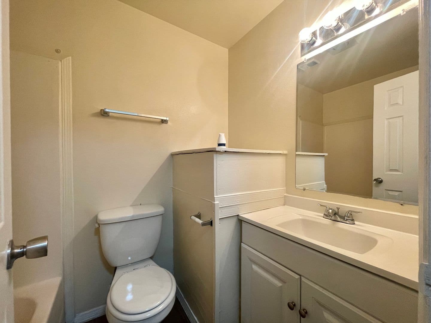 Albuquerque Apartment: 13500 Skyline RD NE