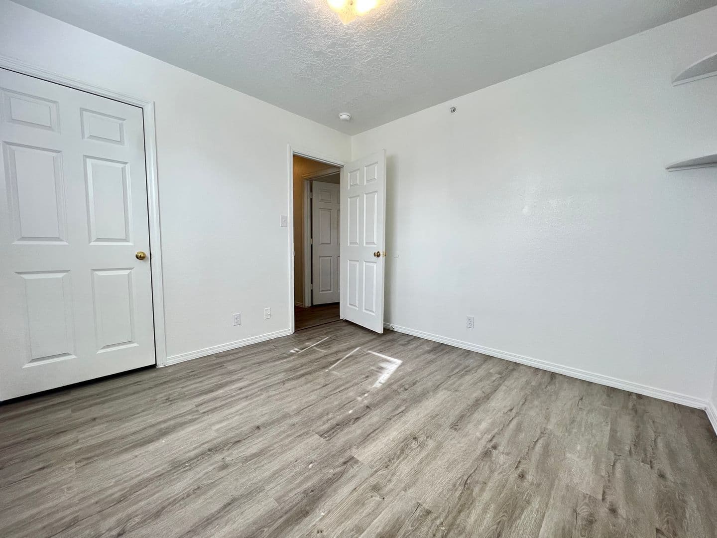 Albuquerque Apartment: 1038 Palomas Dr SE