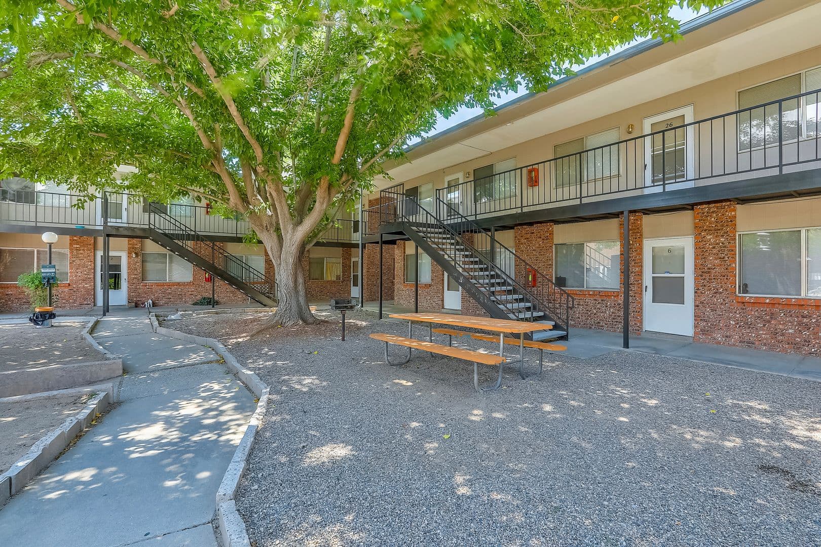 Albuquerque Apartment: 6001 Montano RD NW