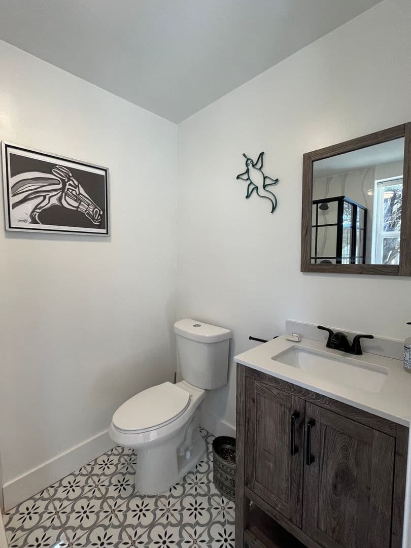 Albuquerque House: 710 Roma Ave NW