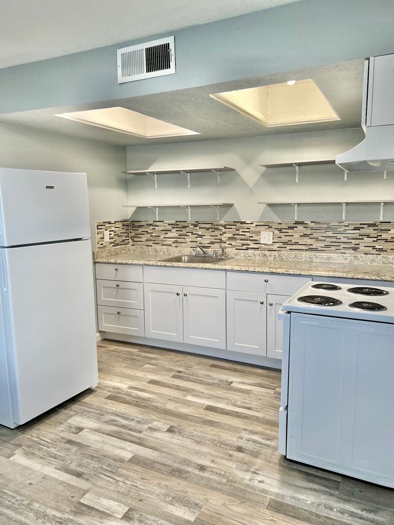 Albuquerque Apartment: 11117 Senac Pl NE