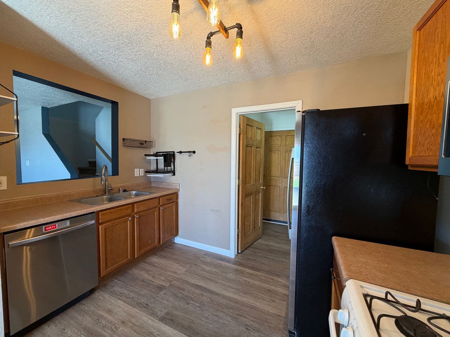 Albuquerque House: 6227 Castle Dome PL NW