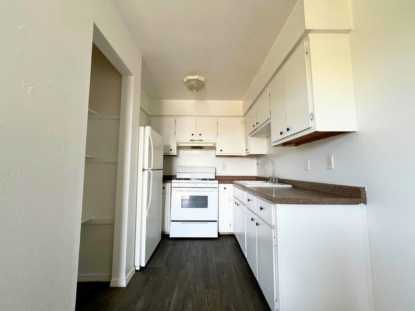 Albuquerque Apartment: 1111 Amherst Dr SE