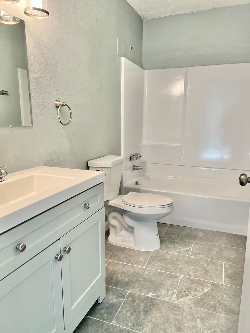 Albuquerque Apartment: 11117 Senac Pl NE