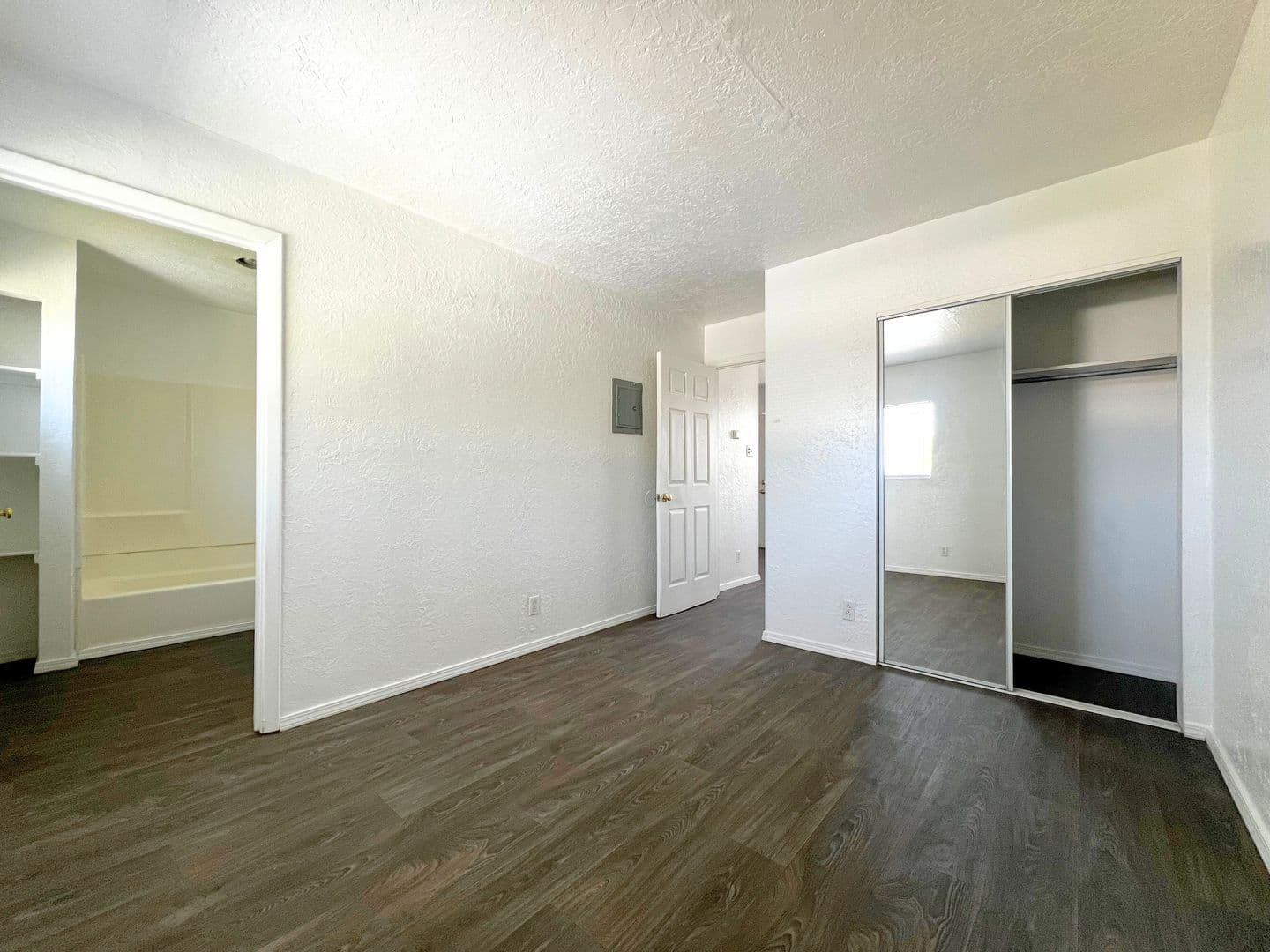 Albuquerque Apartment: 1111 Amherst Dr SE