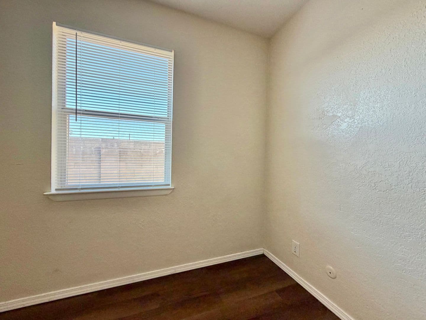 Albuquerque Apartment: 513 Candelaria RD NW