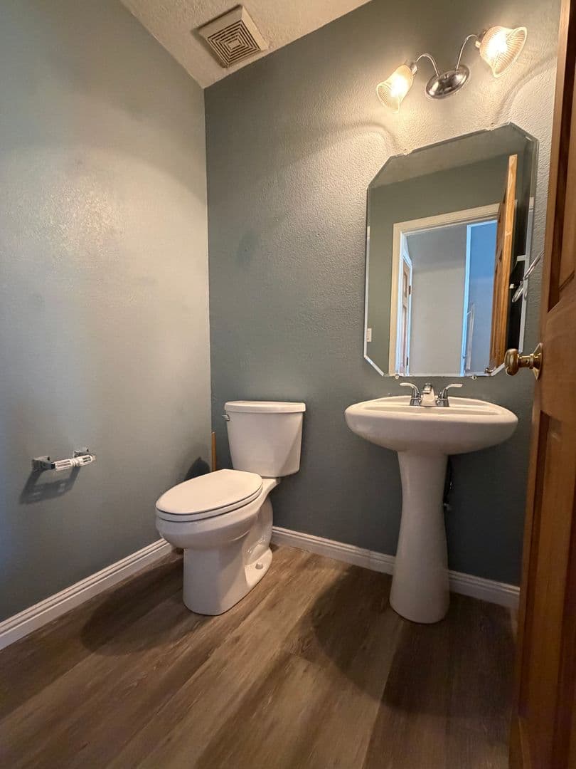 Albuquerque House: 6227 Castle Dome PL NW
