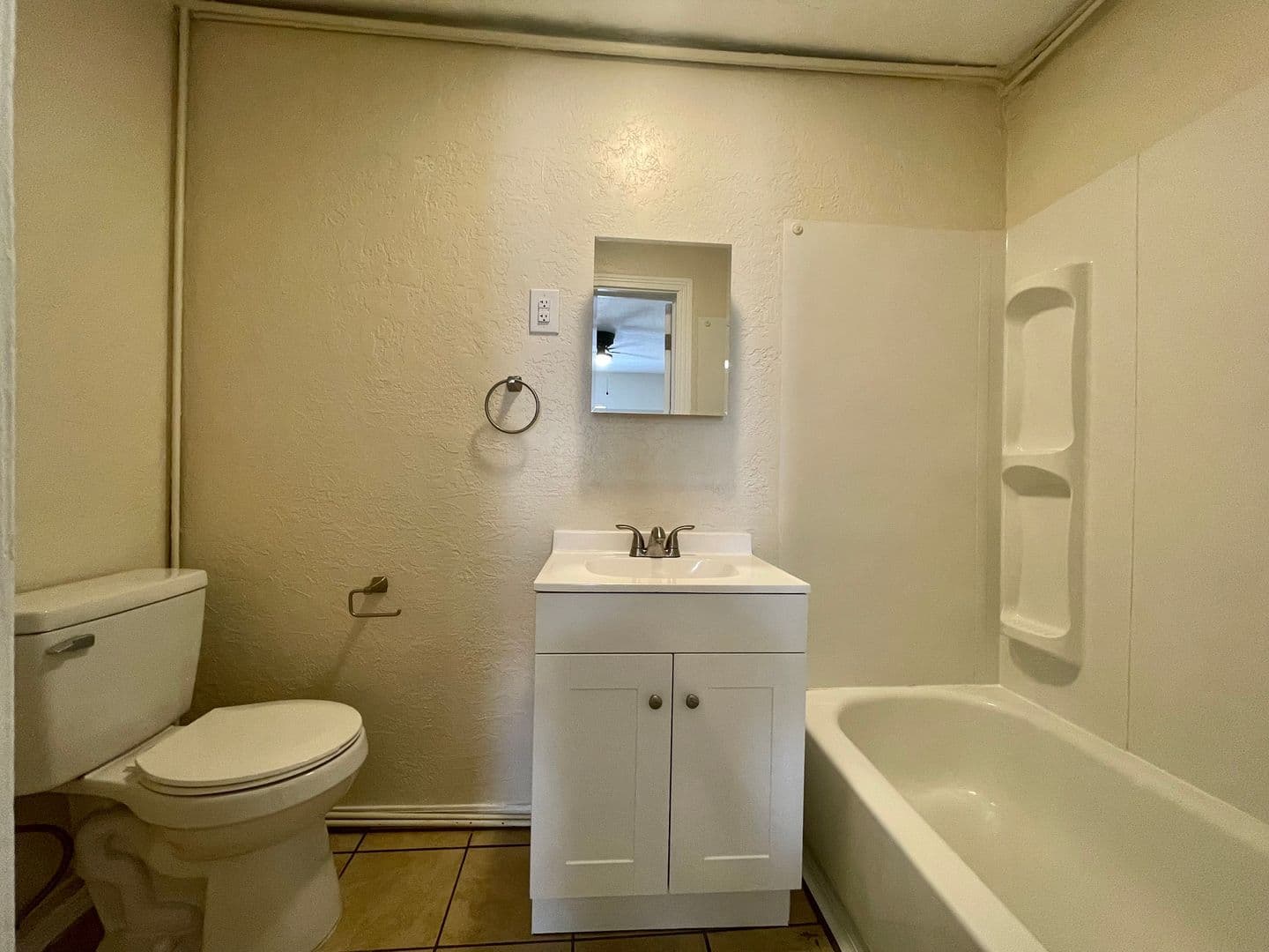 Albuquerque Apartment: 4223 Central Ave NE