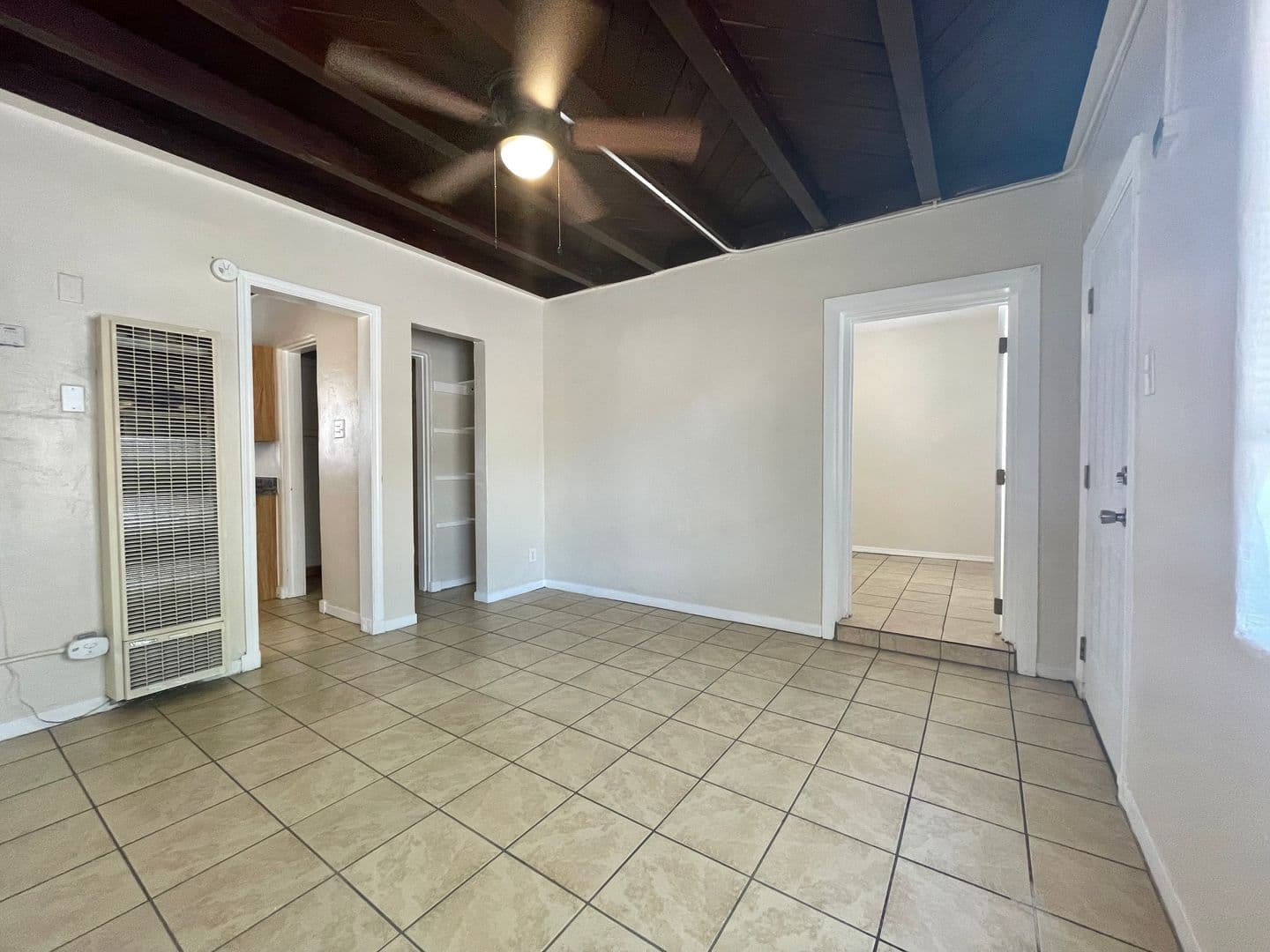 Albuquerque Apartment: 4223 Central Ave NE