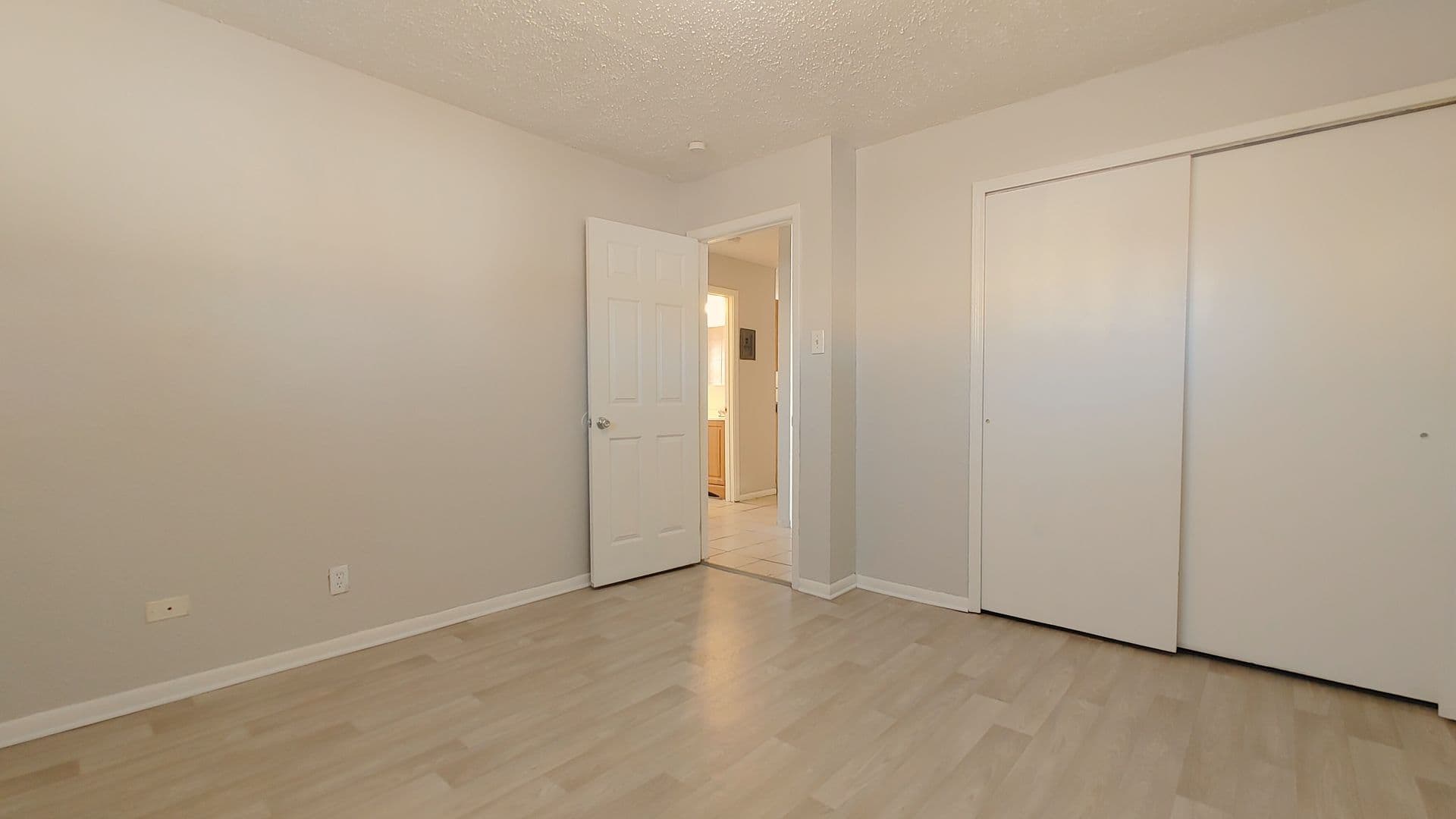 Albuquerque Apartment: 425 Tennessee St NE